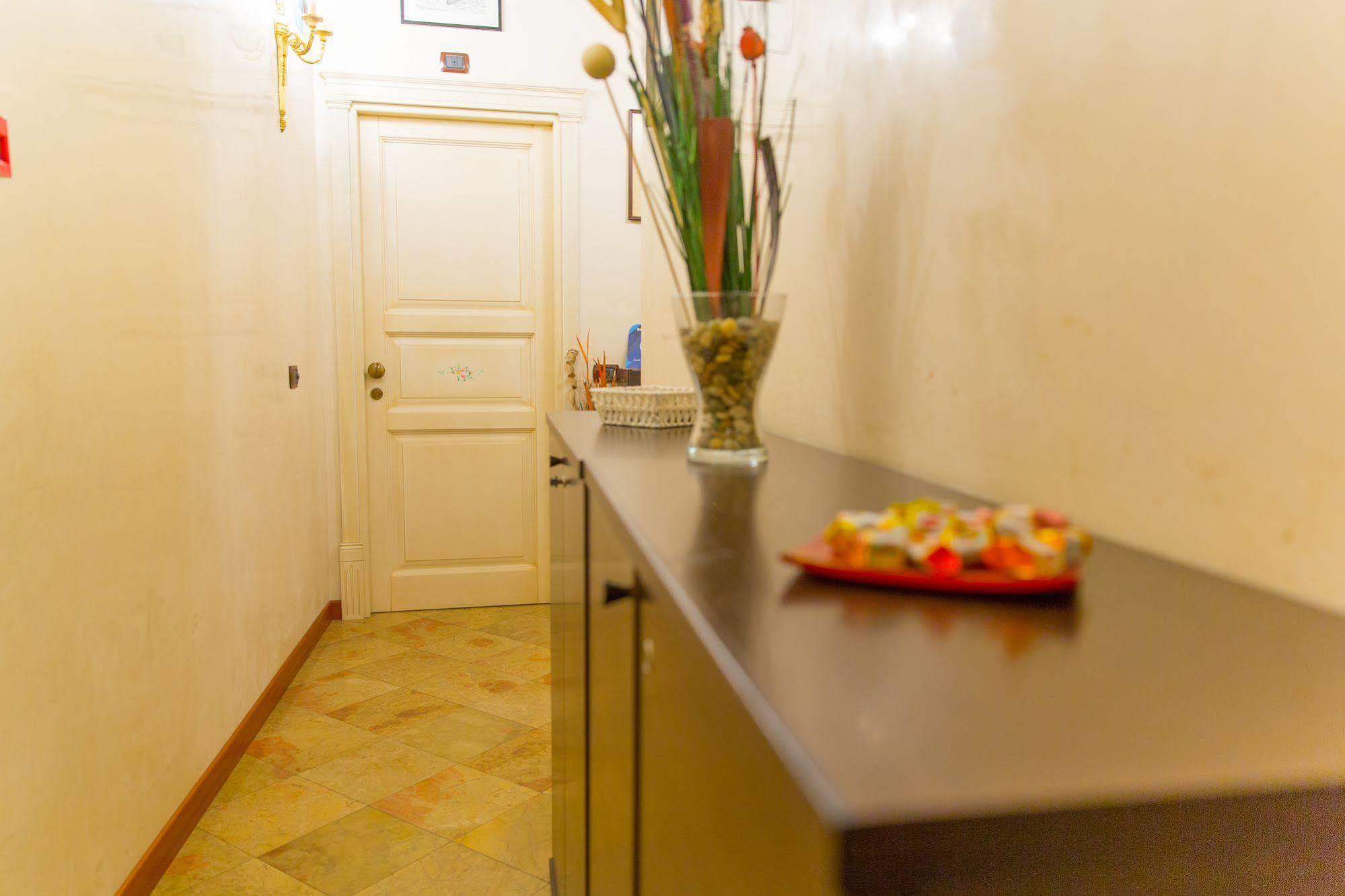 Sweet Dream Trevi Bed & Breakfast Rome Exterior photo